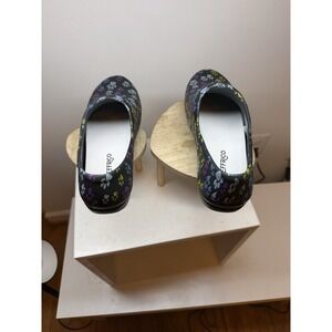 Jeffrico Nurse/Garden Dog Paw Clogs Size 8